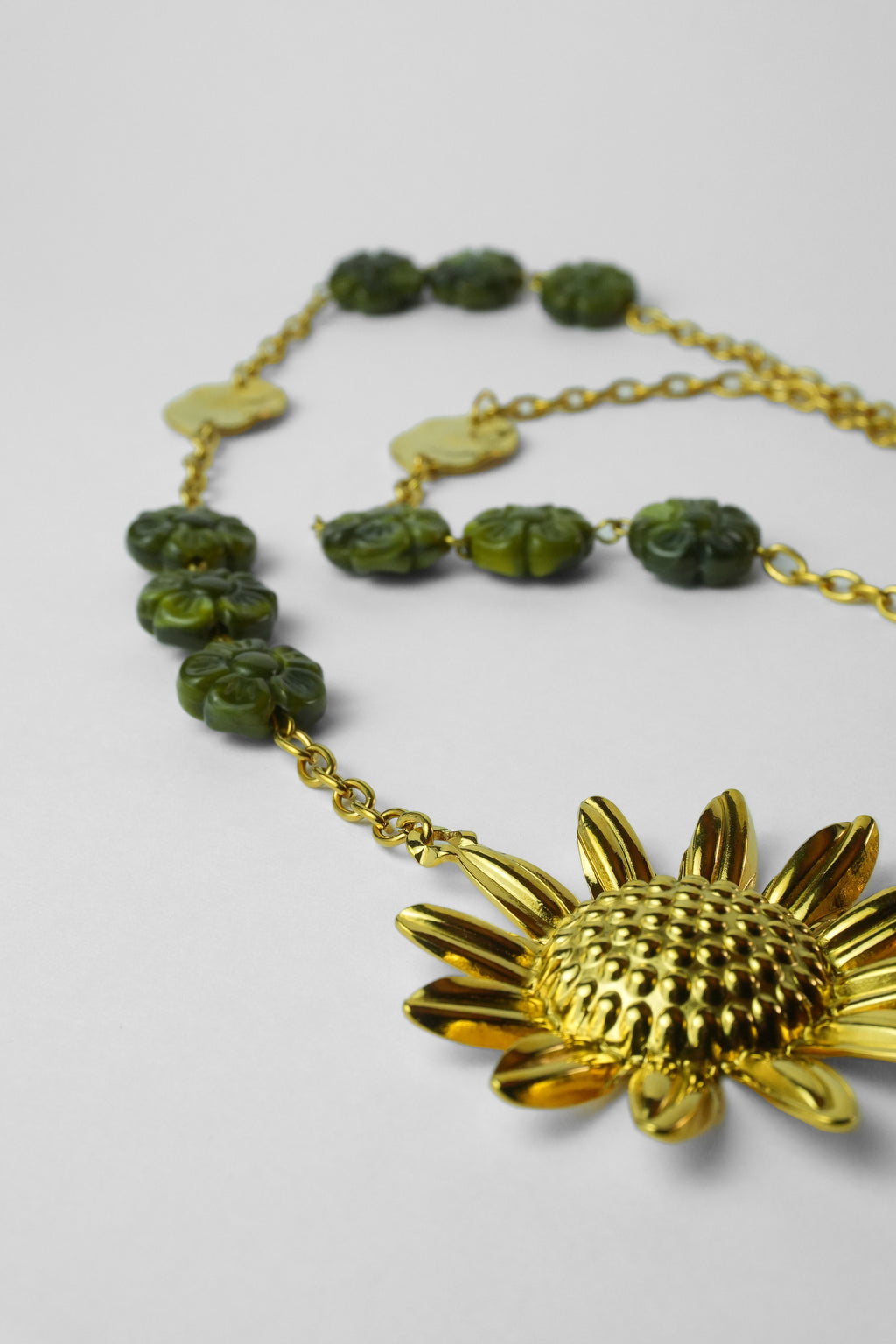 Collier sautoir fleur